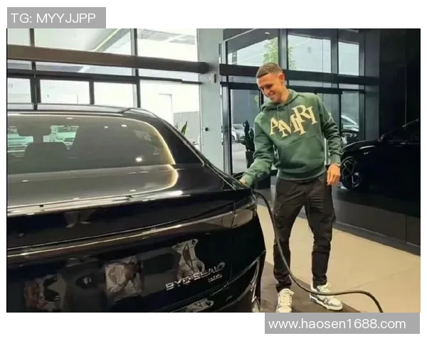 足球球星车载摆件精美设计与收藏价值分析打造个性车内空间的新宠